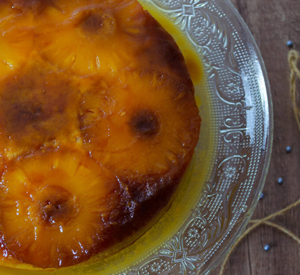 Torta invertida de ananá sin huevo