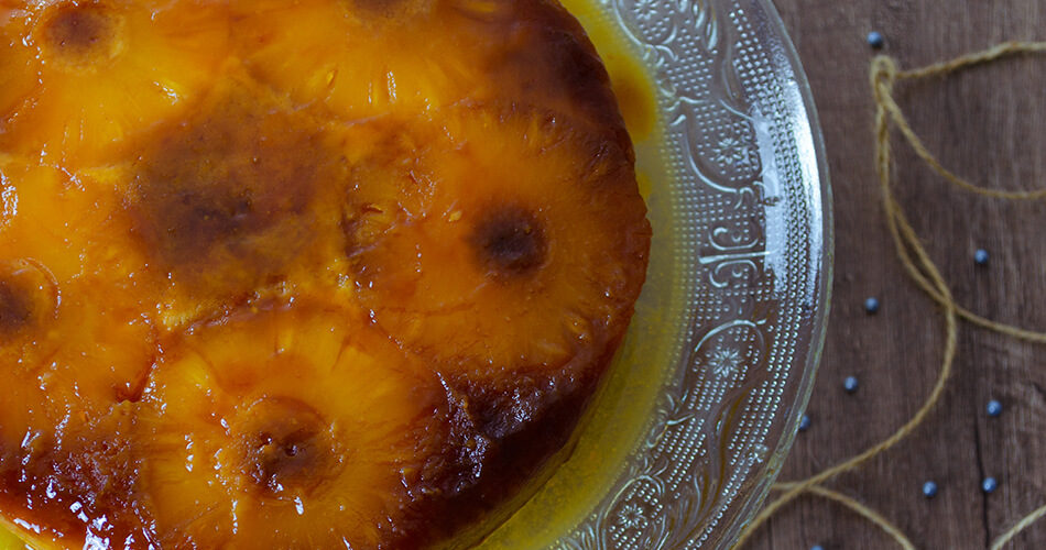 Torta invertida de ananá sin huevo